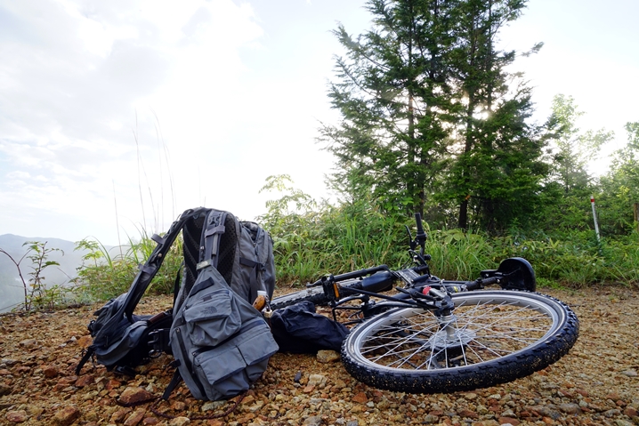 入渓点へは自転車でアプローチ