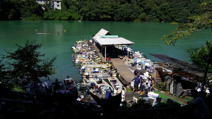 相模湖・日相園の桟橋