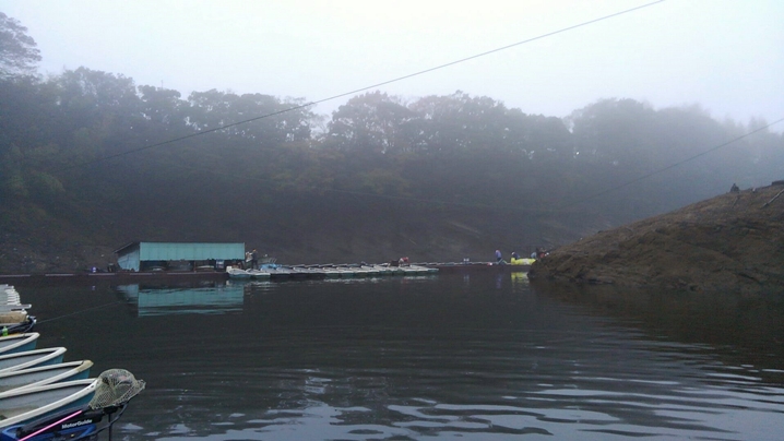 三島湖ともゑボートからバス釣り