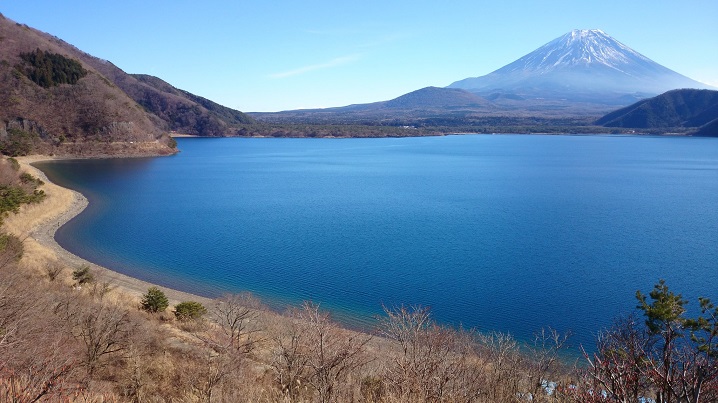 本栖湖　洪庵キャンプ場のワンド