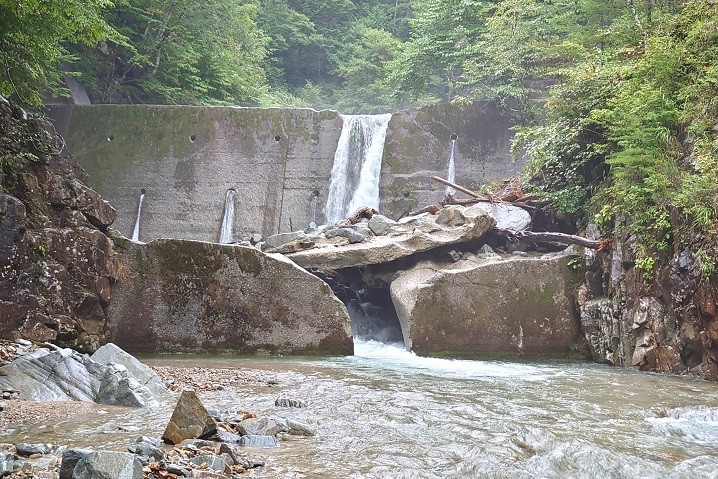 砂防堰堤