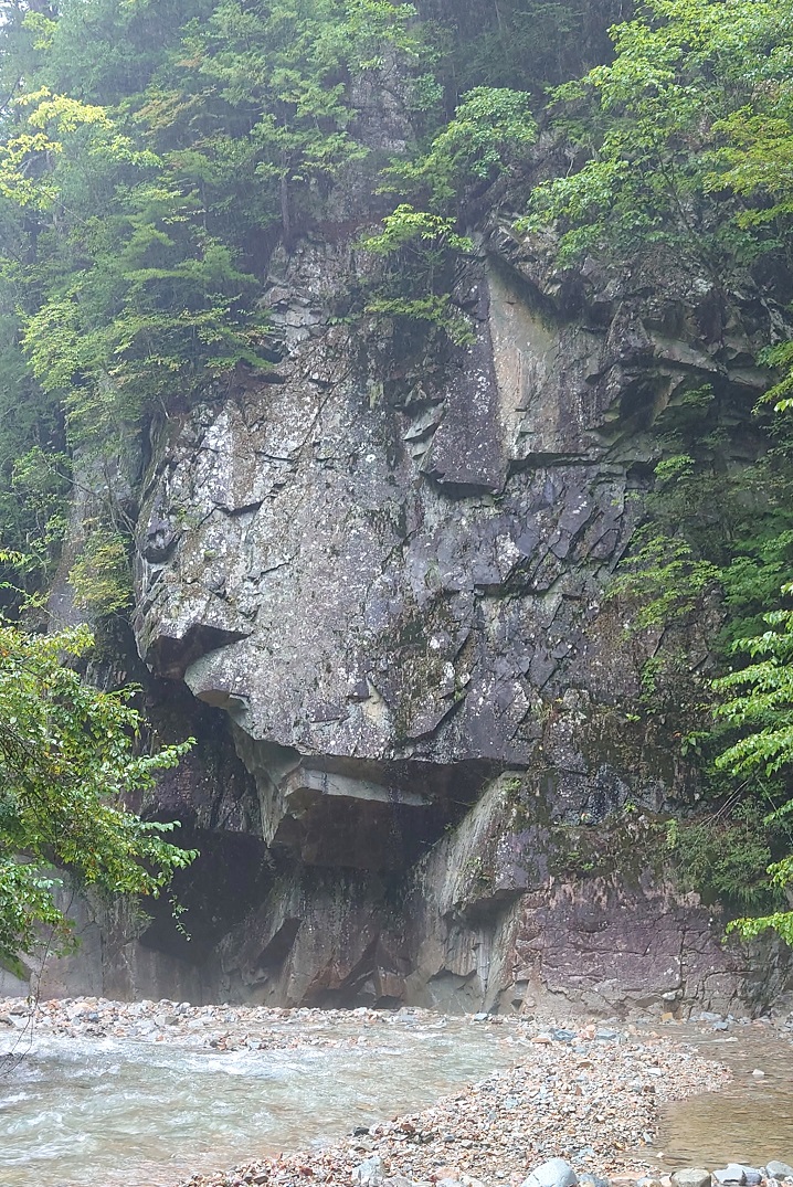 イワナの川